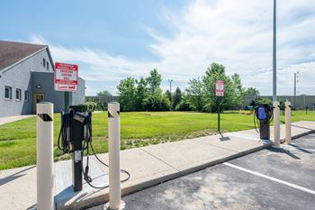 4 Xeal ev car charging stations